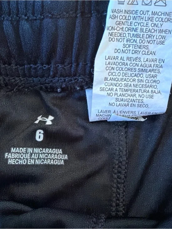 5 Piece Under Armour Youth XS YXS Boys 6 Logo Shorts Shirts Athletic Sports - Picture 7 of 11